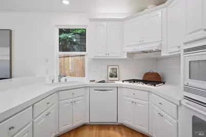 250 Loring Avenue, Mill Valley, CA 94941 - Photo 20