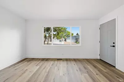 285 Hemlock Street, Vacaville, CA 95688 - Photo 8
