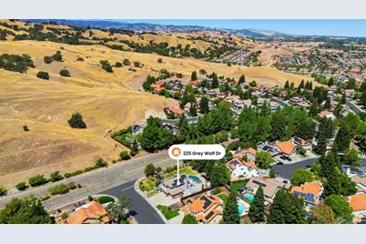 225 Grey Wolf Drive, Vacaville, CA 95688 - Photo 2