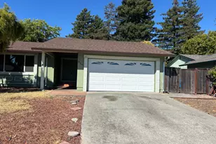 913 Crinella Dr, Petaluma, CA 94954 - Photo 2