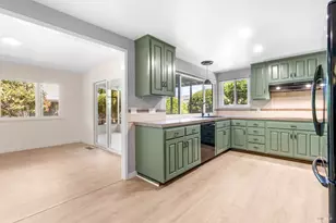 447 Meadowgreen Dr, Santa Rosa, CA 95409 - Photo 14