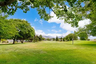 447 Meadowgreen Dr, Santa Rosa, CA 95409 - Photo 50
