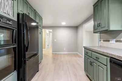 447 Meadowgreen Drive, Santa Rosa, CA 95409 - Photo 16