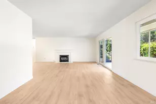 447 Meadowgreen Dr, Santa Rosa, CA 95409 - Photo 8