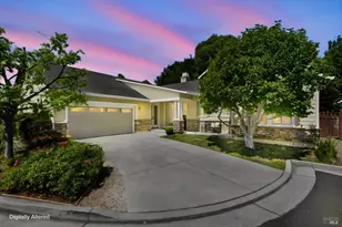 217 Spindle Ct, San Rafael, CA 94903 - Photo 1