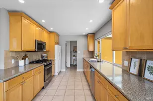132 Las Colinas Dr, Cloverdale, CA 95425 - Photo 12