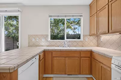 2038 Red Oak Circle, Santa Rosa, CA 95403 - Photo 12