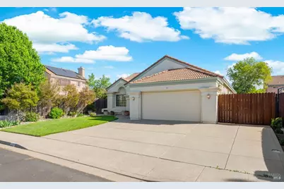 207 Laurelwood Way, Vacaville, CA 95687 - Photo 4