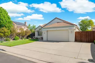 207 Laurelwood Way, Vacaville, CA 95687 - Photo 4