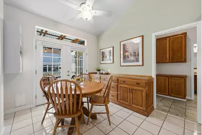 207 Laurelwood Way, Vacaville, CA 95687 - Photo 22