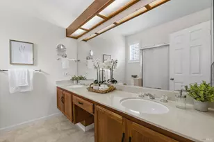 207 Laurelwood Way, Vacaville, CA 95687 - Photo 38
