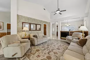 207 Laurelwood Way, Vacaville, CA 95687 - Photo 18