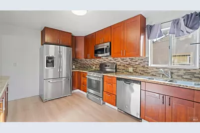 1 Corte Del Sol, Benicia, CA 94510 - Photo 12