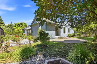 1476 Hughes Avenue, Santa Rosa, CA 95407 - Photo 36