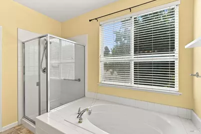 1476 Hughes Avenue, Santa Rosa, CA 95407 - Photo 20