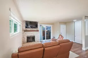 643 Beelard Dr, Vacaville, CA 95687 - Photo 2