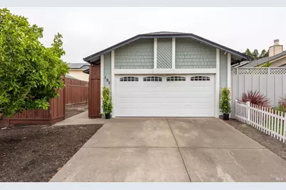 102 Pinewood Court, Cotati, CA 94931 - Photo 2