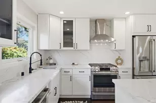 8 Marina Ct Dr, San Rafael, CA 94901 - Photo 10
