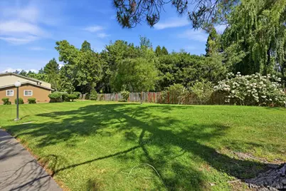 518 Santa Alicia Drive, Rohnert Park, CA 94928 - Photo 16