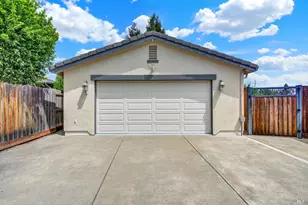 325 Stoneridge Cir, Vacaville, CA 95687 - Photo 8