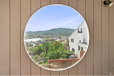 64 Via La Cumbre, Greenbrae, CA 94904 - Photo 16