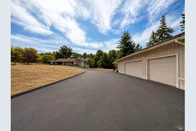 4705 Acacia Way, Penngrove, CA 94951 - Photo 4
