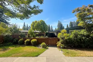 54 Laguna Seca Ct, Saint Helena, CA 94574 - Photo 2