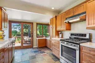 212 Sausalito St, Corte Madera, CA 94925 - Photo 12