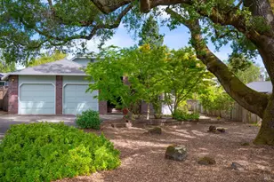 424 Greens Dr, Healdsburg, CA 95448 - Photo 1