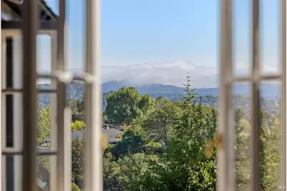 60 Fairway Drive, San Rafael, CA 94901 - Photo 24