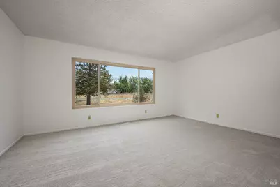 410 E Railroad Avenue, Cotati, CA 94931 - Photo 12