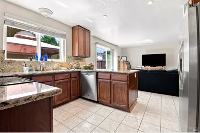2432 San Sebastian Avenue, Santa Rosa, CA 95401 - Photo 12