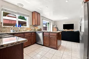 2432 San Sebastian Ave, Santa Rosa, CA 95401 - Photo 12