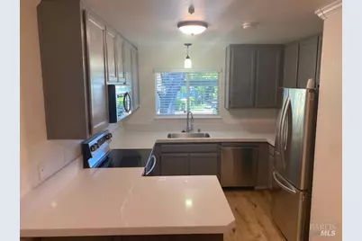 221 Elbridge Avenue #D, Cloverdale, CA 95425 - Photo 2