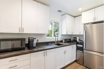 18184 Geyserville Avenue, Geyserville, CA 95441 - Photo 12