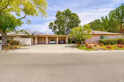 330 Twin Lakes Drive, Santa Rosa, CA 95409 - Photo 2