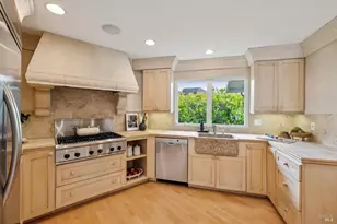 8 Saba Ln, Tiburon, CA 94920 - Photo 16