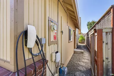 1443 Dandelion Way, Petaluma, CA 94954 - Photo 8