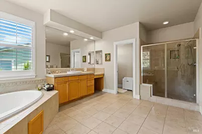 544 Port Circle, Cloverdale, CA 95425 - Photo 18