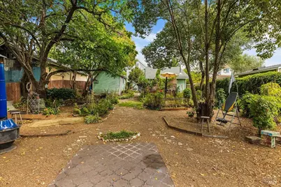 216 Grant Street, Healdsburg, CA 95448 - Photo 18