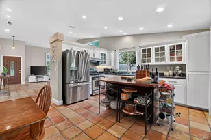 1610 W H St, Dixon, CA 95620 - Photo 8
