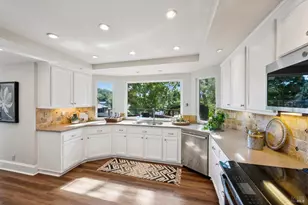 52 Woodleaf Ct, Novato, CA 94945 - Photo 22