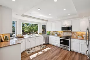 52 Woodleaf Ct, Novato, CA 94945 - Photo 20