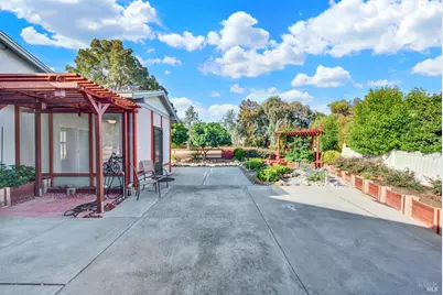 307 Zion Court, Vacaville, CA 95687 - Photo 92