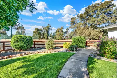 307 Zion Court, Vacaville, CA 95687 - Photo 70