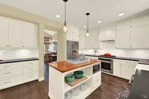2440 Skyview Cir, Fairfield, CA 94534 - Photo 10