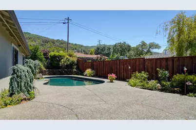 1 Cushing Avenue, San Rafael, CA 94903 - Photo 16