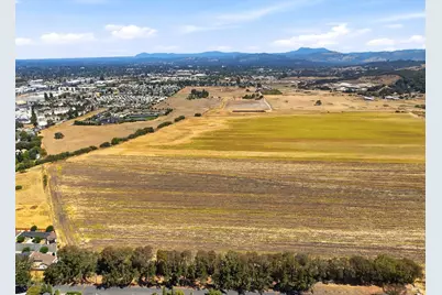 3755 SE Petaluma Hill Road, Santa Rosa, CA 95472 - Photo 6