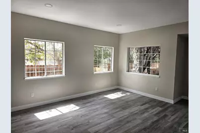 1001 Camellia Court, Suisun City, CA 94585 - Photo 6