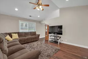 563 Morning Glory Dr, Benicia, CA 94510 - Photo 18